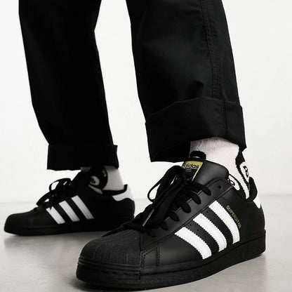 Adidas SUPERSTAR black and white