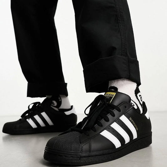 Adidas SUPERSTAR black and white