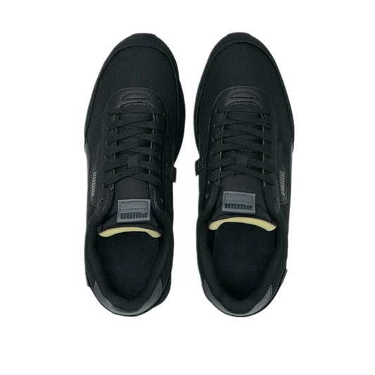 puma future rider play on black