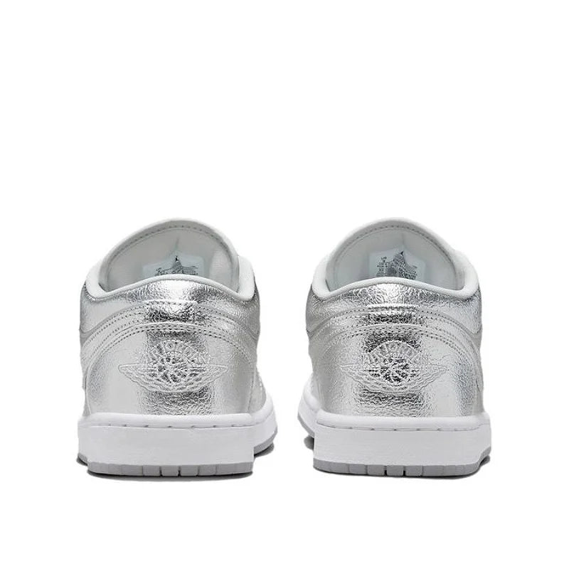 Air Jordan 1 Low se Metallic Silver