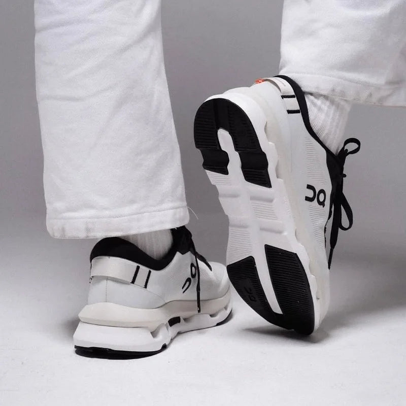 On cloudzone ice black