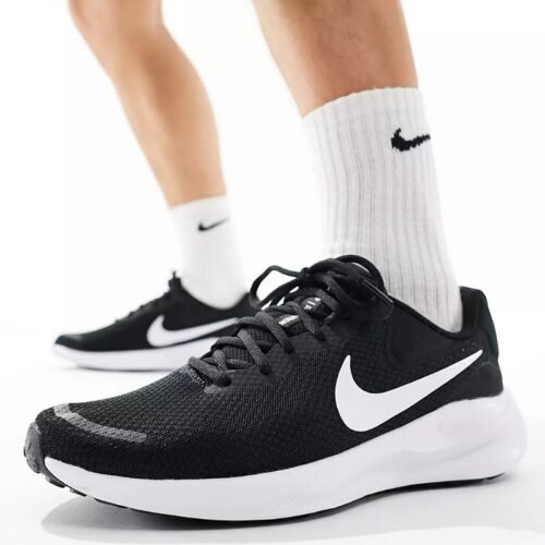 Nike révolution 7 noir et blanc – Image 5